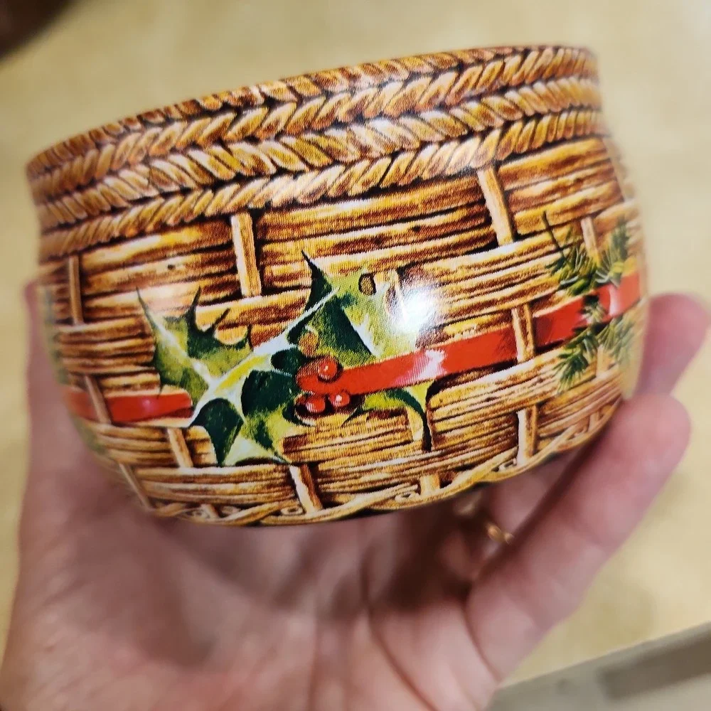 Vintage Avon Collectible Tin Basket with Apples‎ & Holly Christmas Holiday Decor